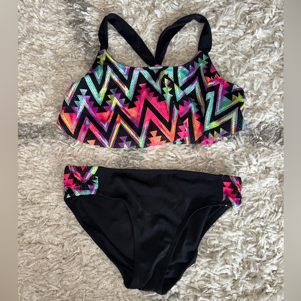 NWOT Justice Vibrant Zigzag Girl’s Bikini Swimsuit